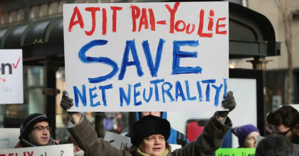 protest-protesting-net-neutrality